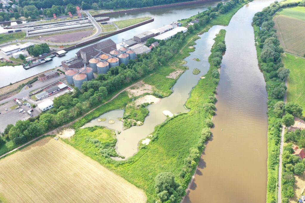 Das fertige Renaturierungsgebiet mit Anschluss an die Weser 